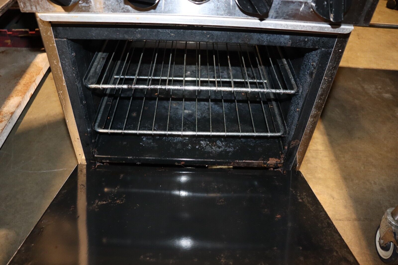 American Range AR-4 24" 4 Burner Gas Range Space Saver Oven, Natural Gas, Used