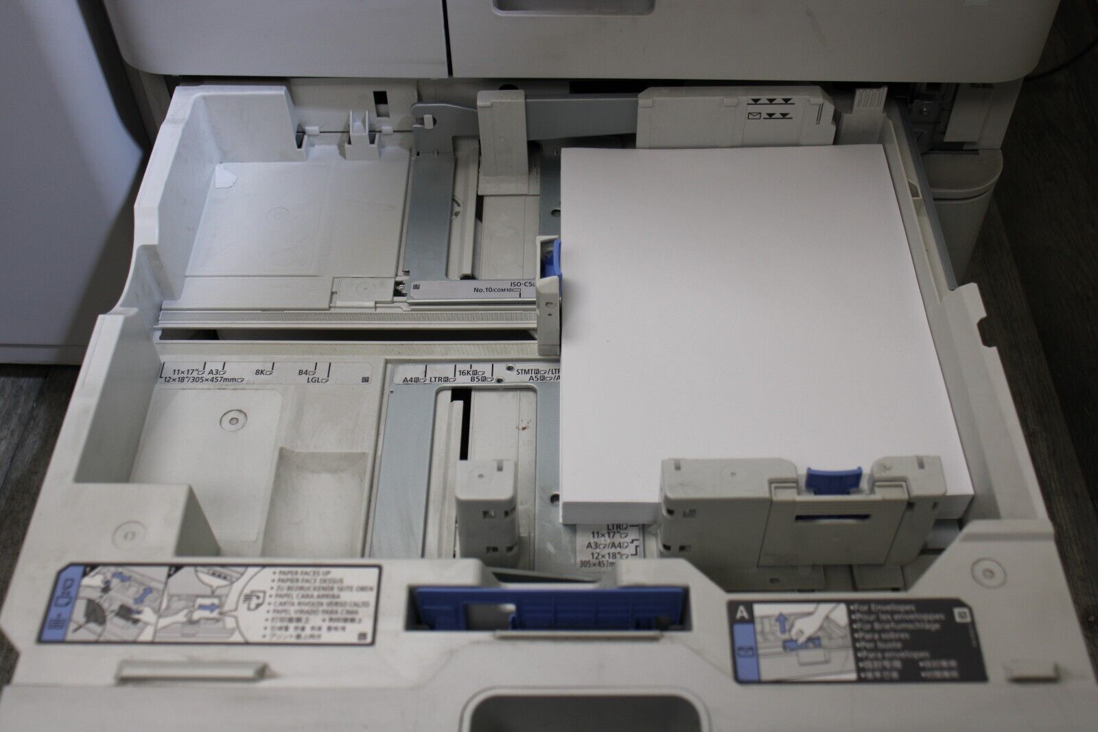 CANON ImageRUNNER ADVANCE DX 6860i MULTI-FUNCTION COPY MACHINE With STAPLE