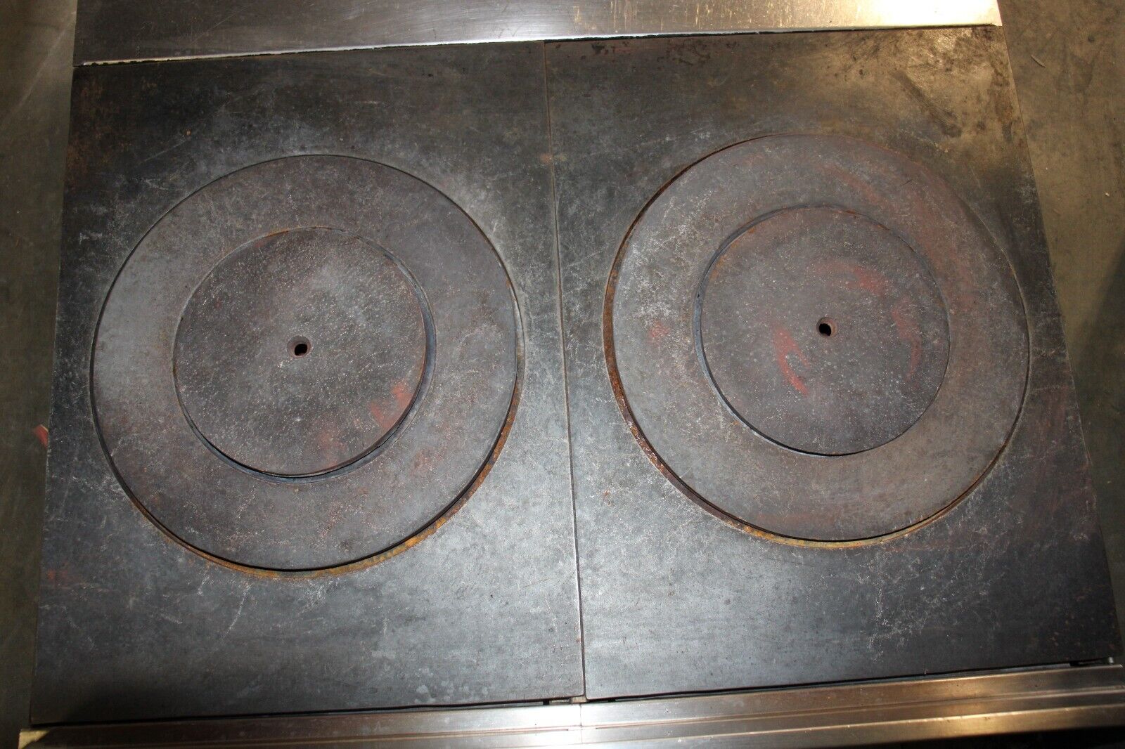 36 INCH COMMERCIAL GAS RANGE FRENCH HOT TOPS SOUTHBEND P36N-FF