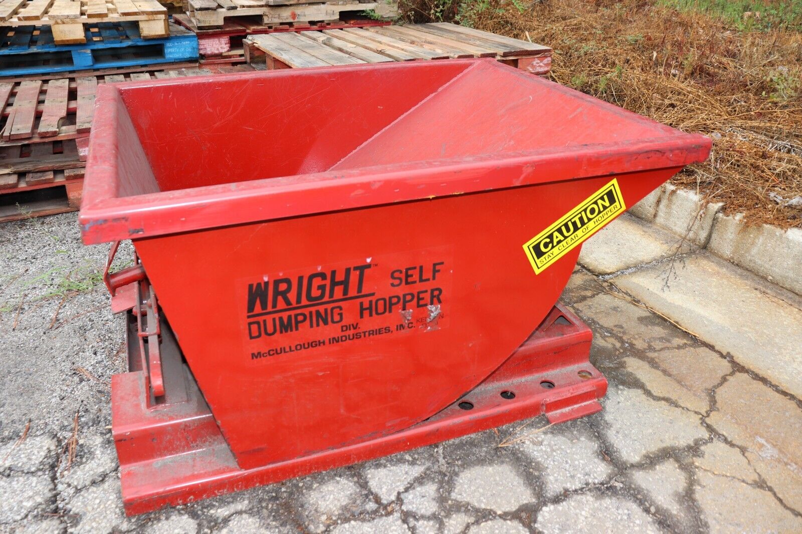 Wright 2577 RED Self Dumping Hopper Red 4,000 lb 9LEZ2 USED