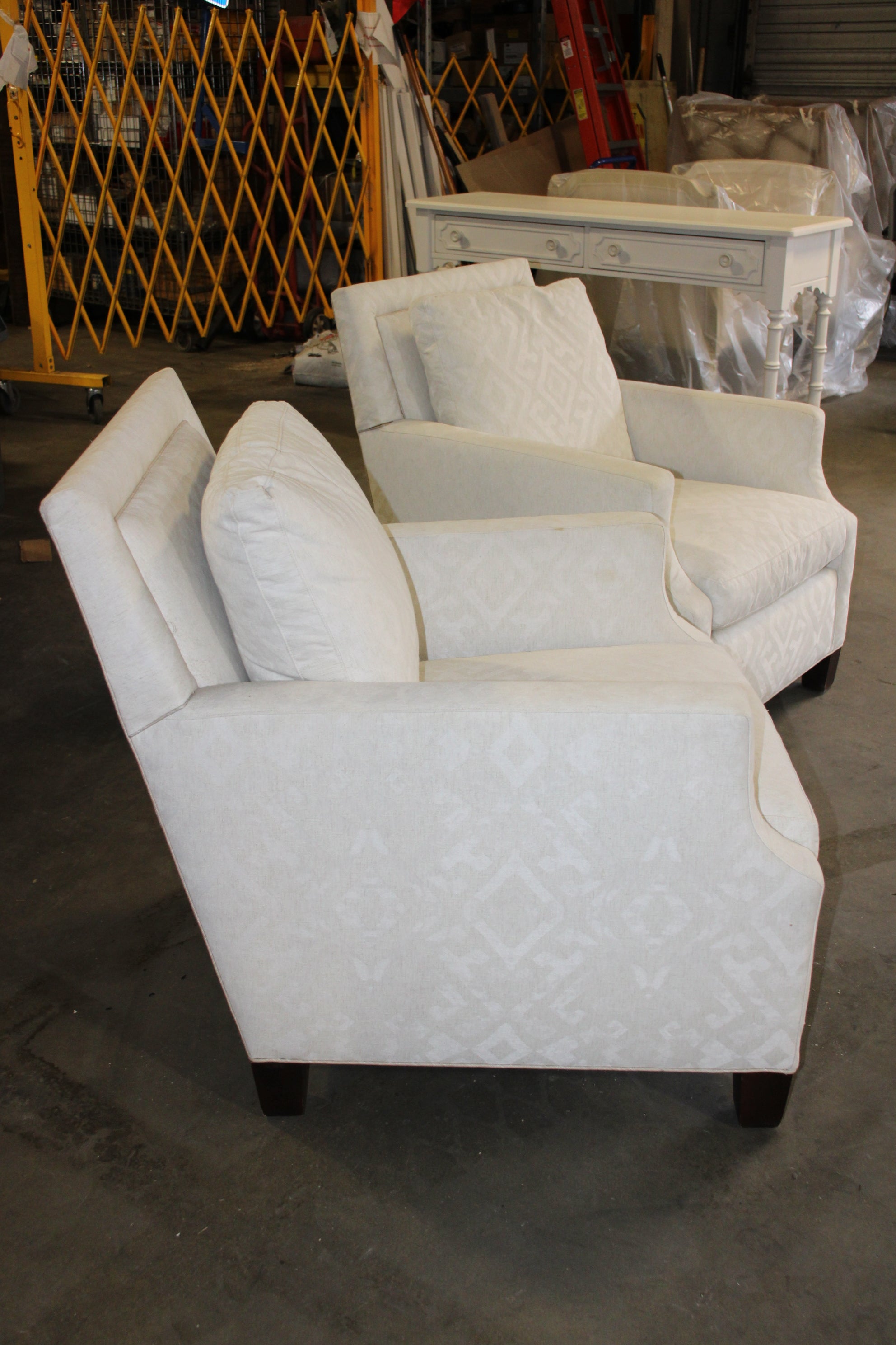 Pair of Lee Club / Accent Chairs w/ Off White Patterned  Fabric